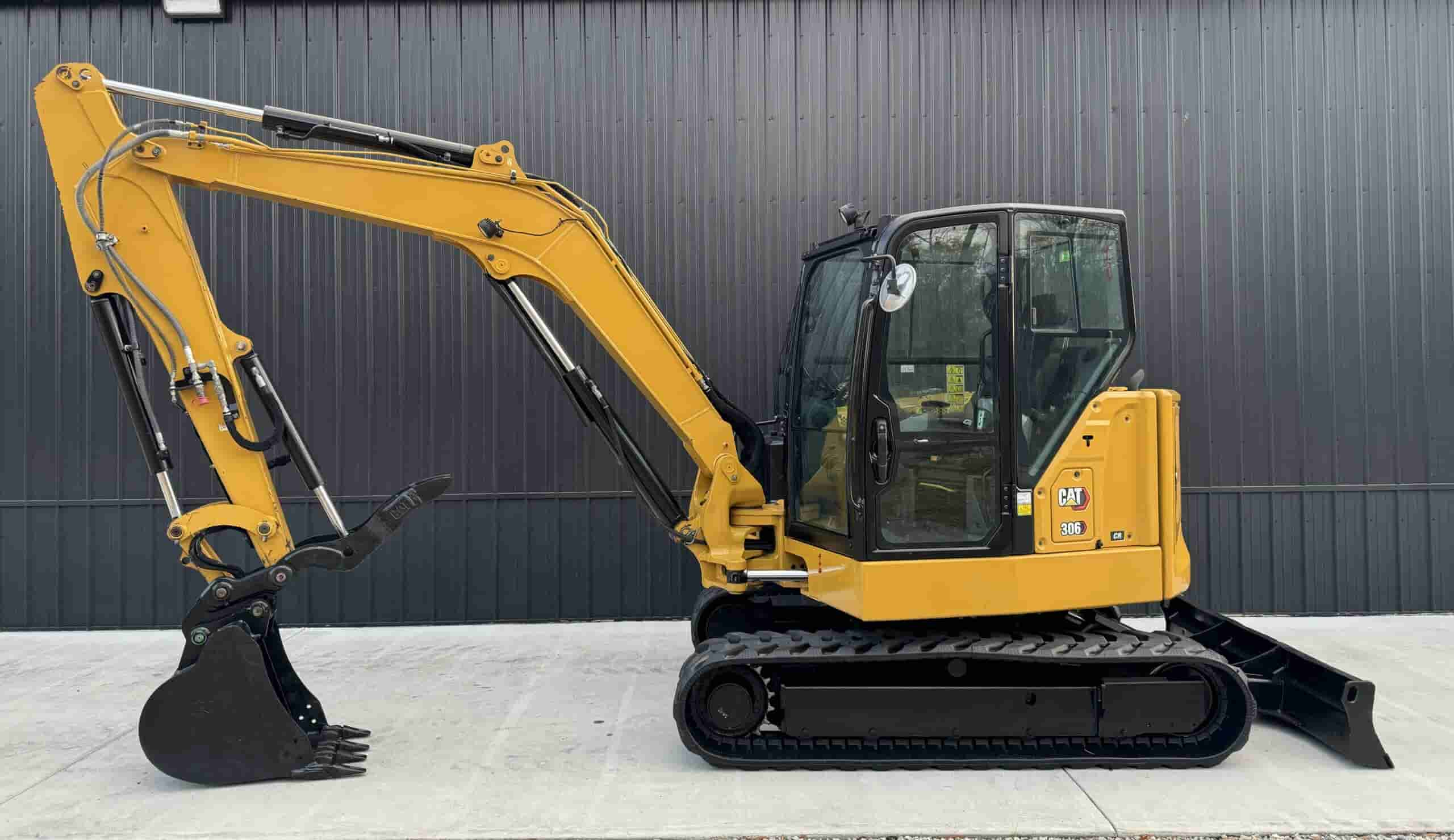 2021 CAT 306 CR
